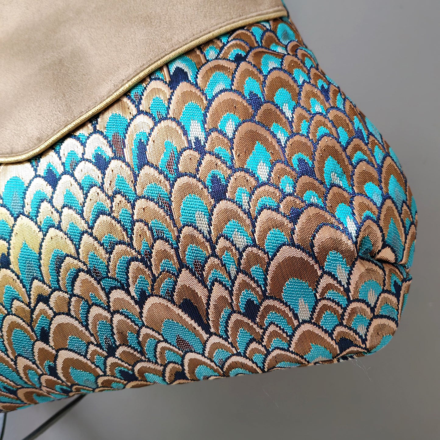 Sac Poire jacquard or turquoise écru