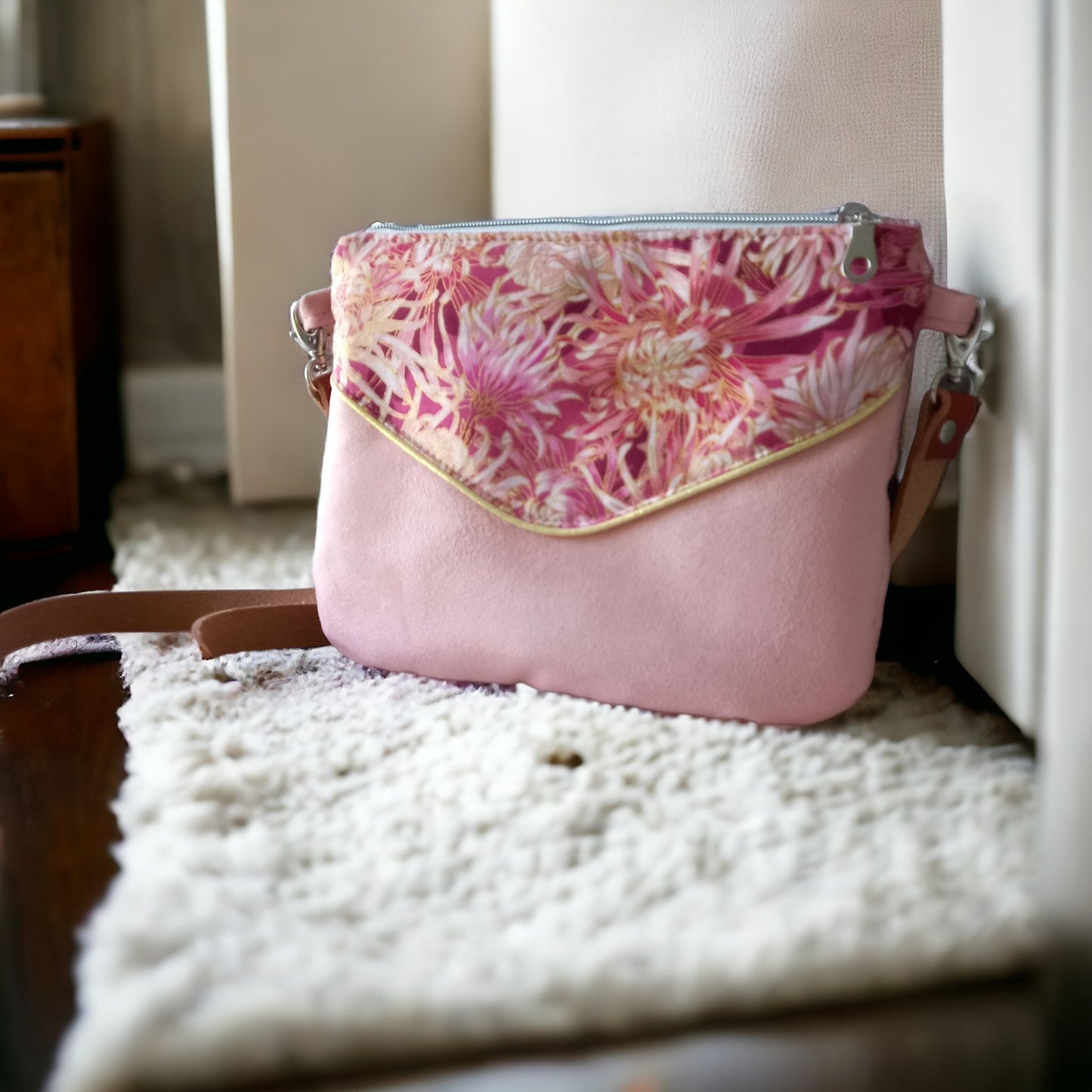 Le Petit Bandoulière rose poudré