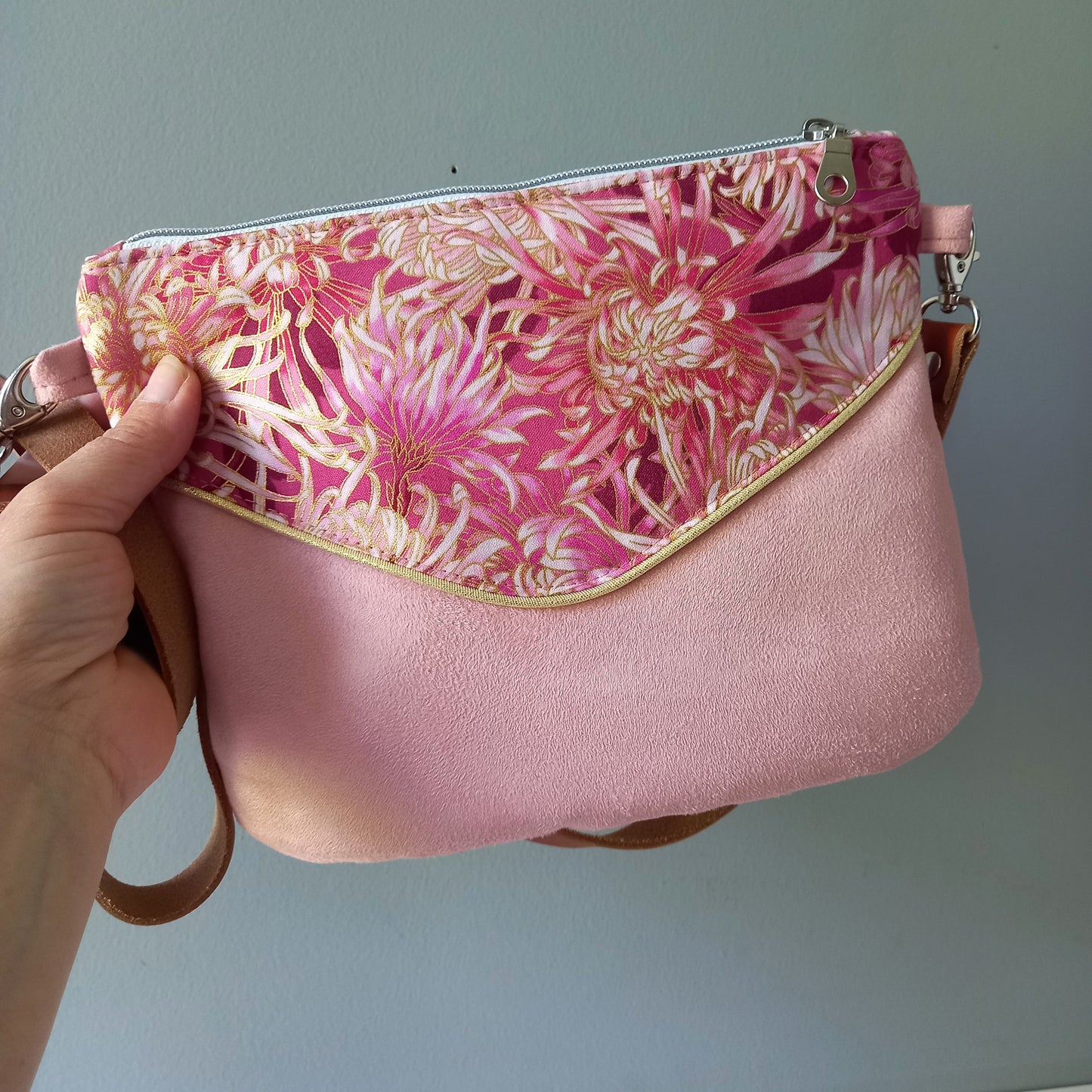 Le Petit Bandoulière rose poudré