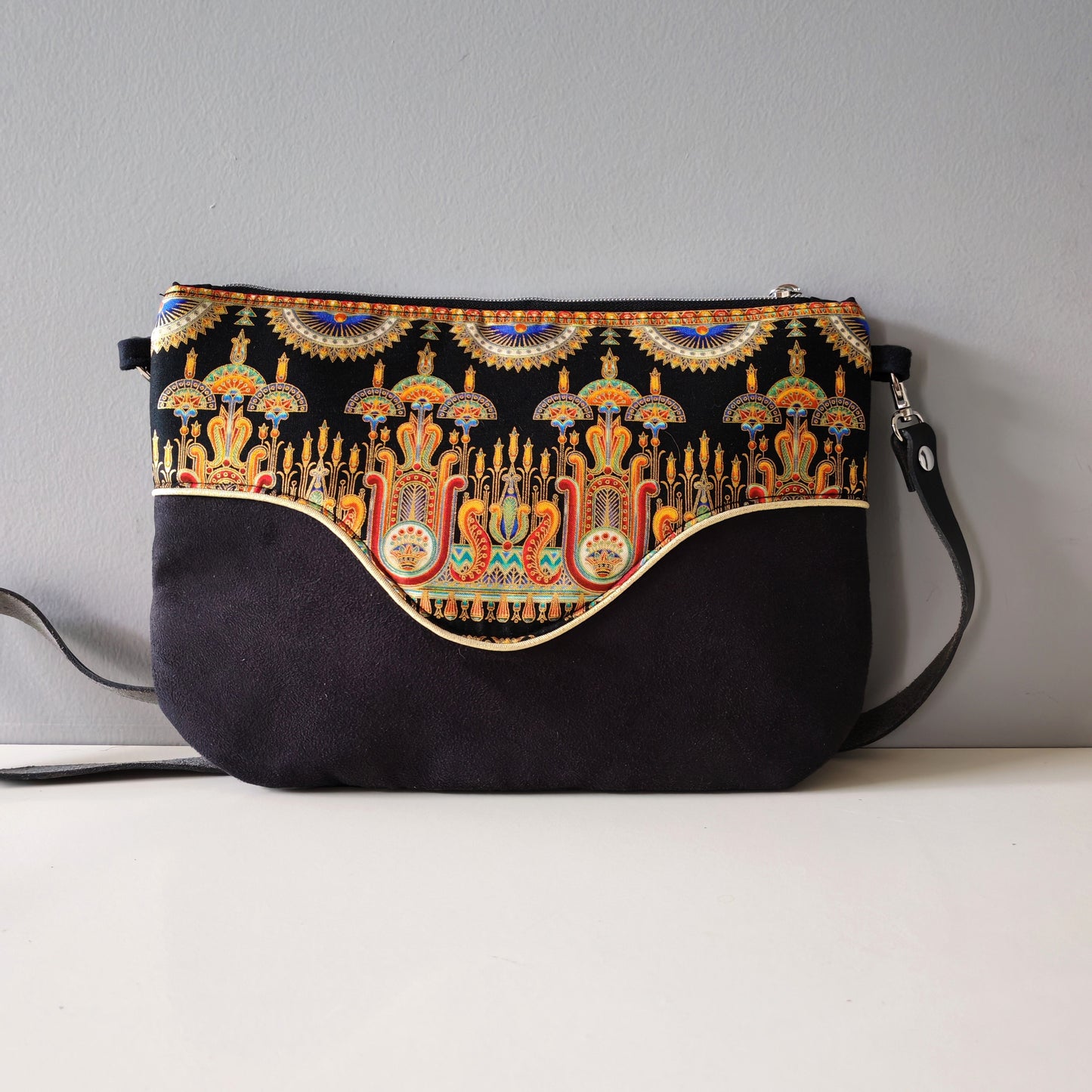 Sac Pils noir et or
