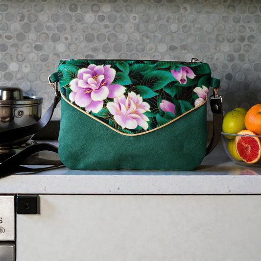 Le Petit Bandoulière fleurs parme or