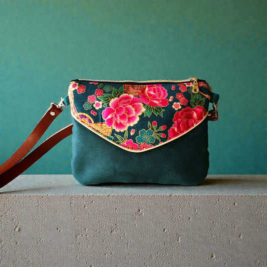 Le Petit Bandoulière vert fleurs roses