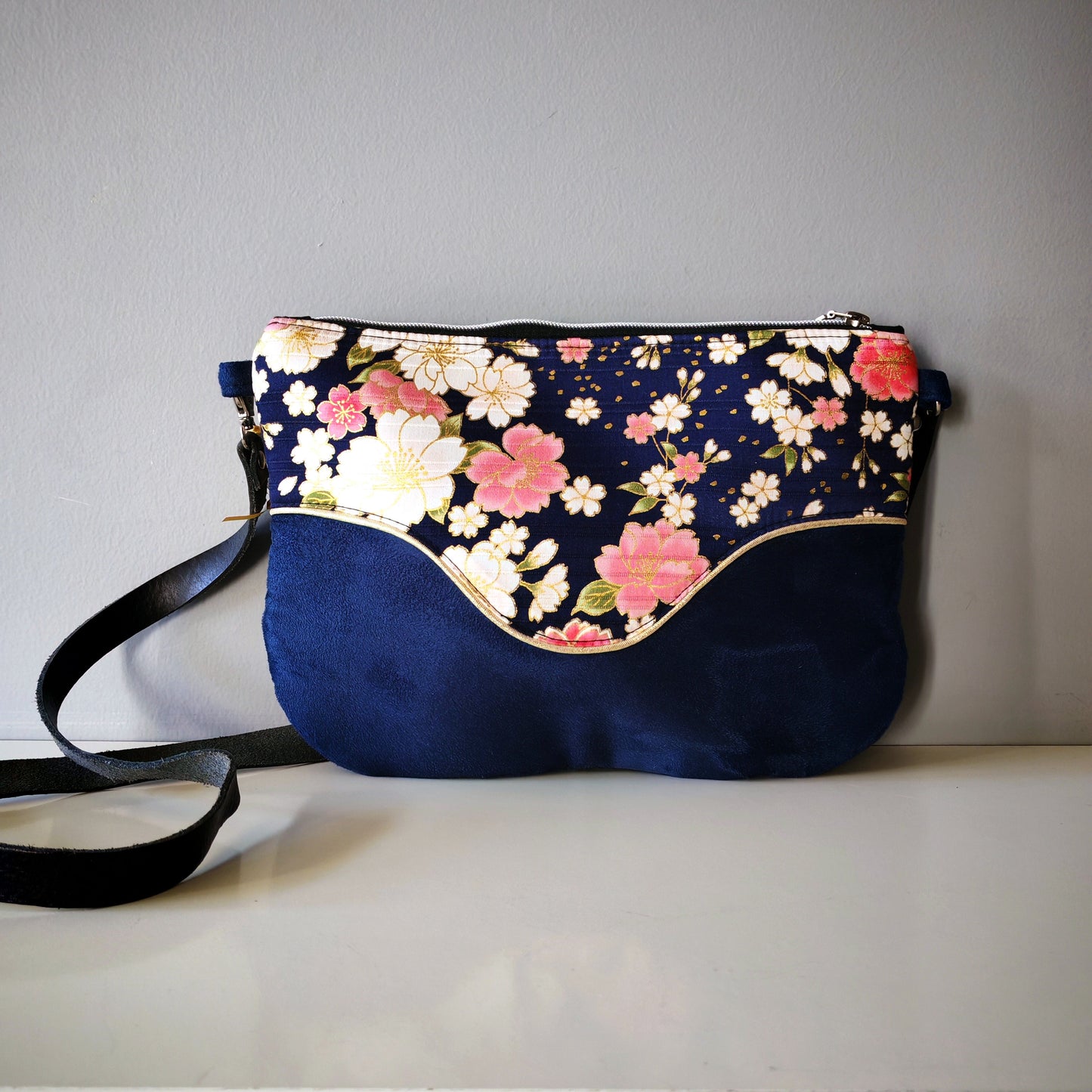 Sac Pils noir bleu floral