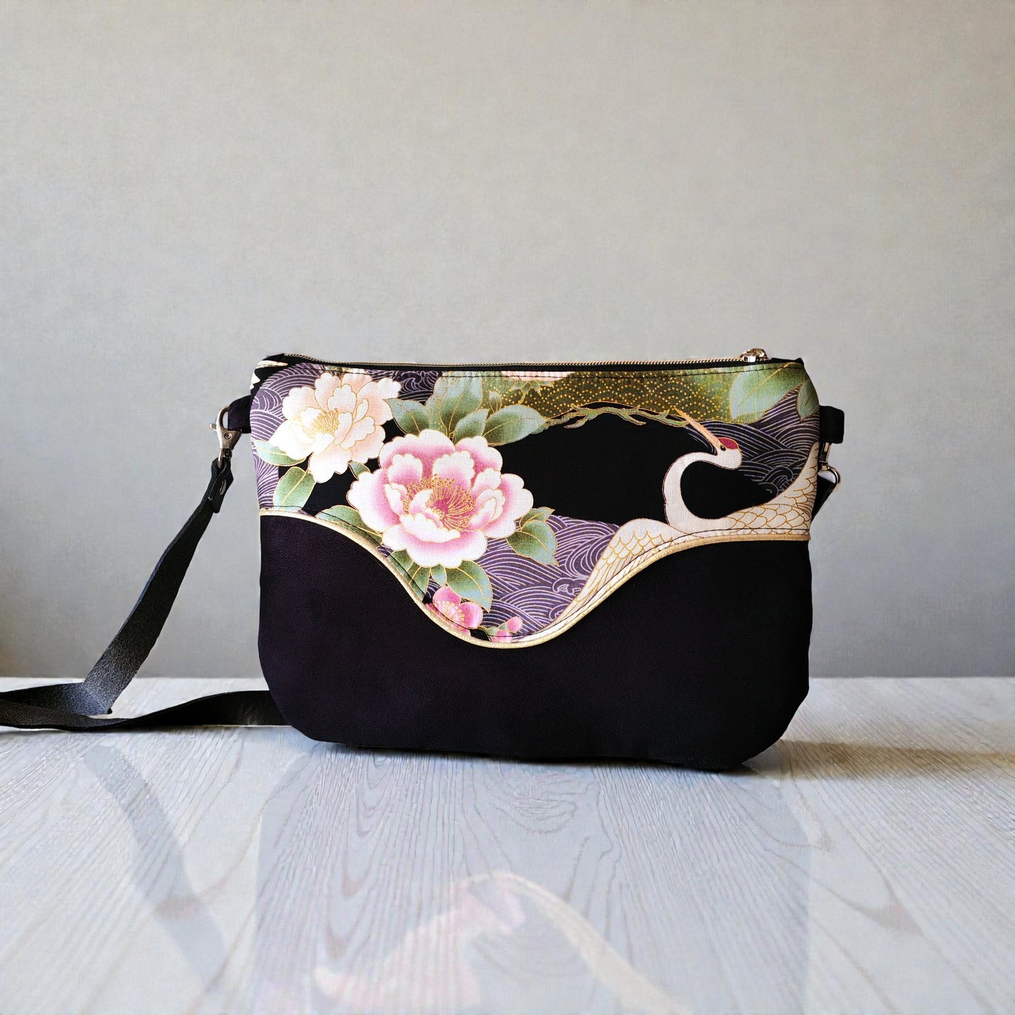 Sac Pils noir Tsuru et pivoines