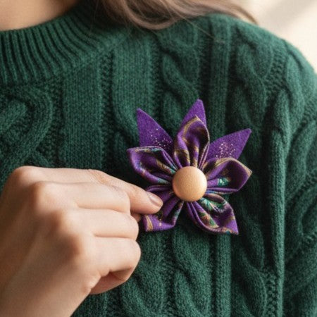 Les broches roses et violettes