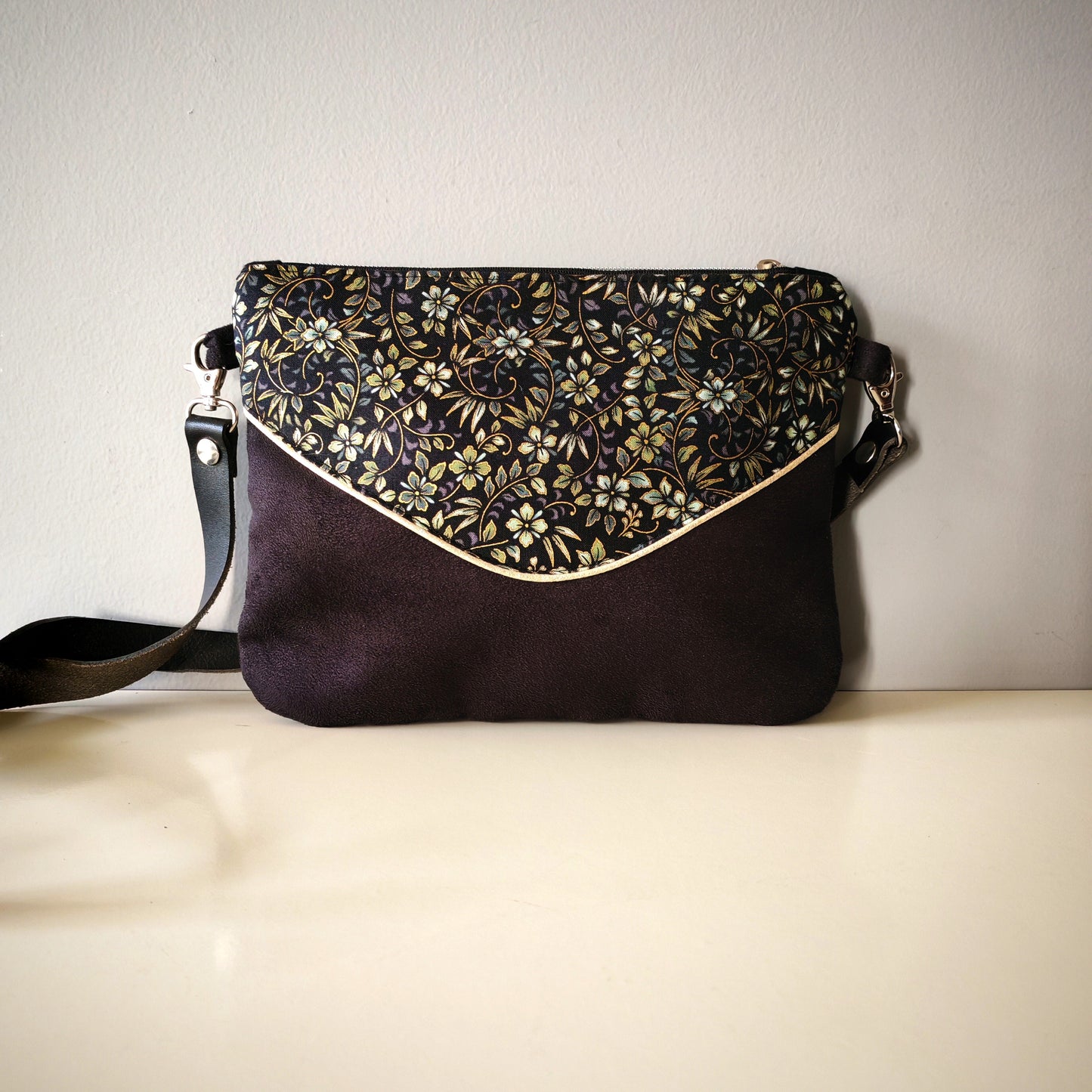 Le Petit Bandoulière noir vert et or