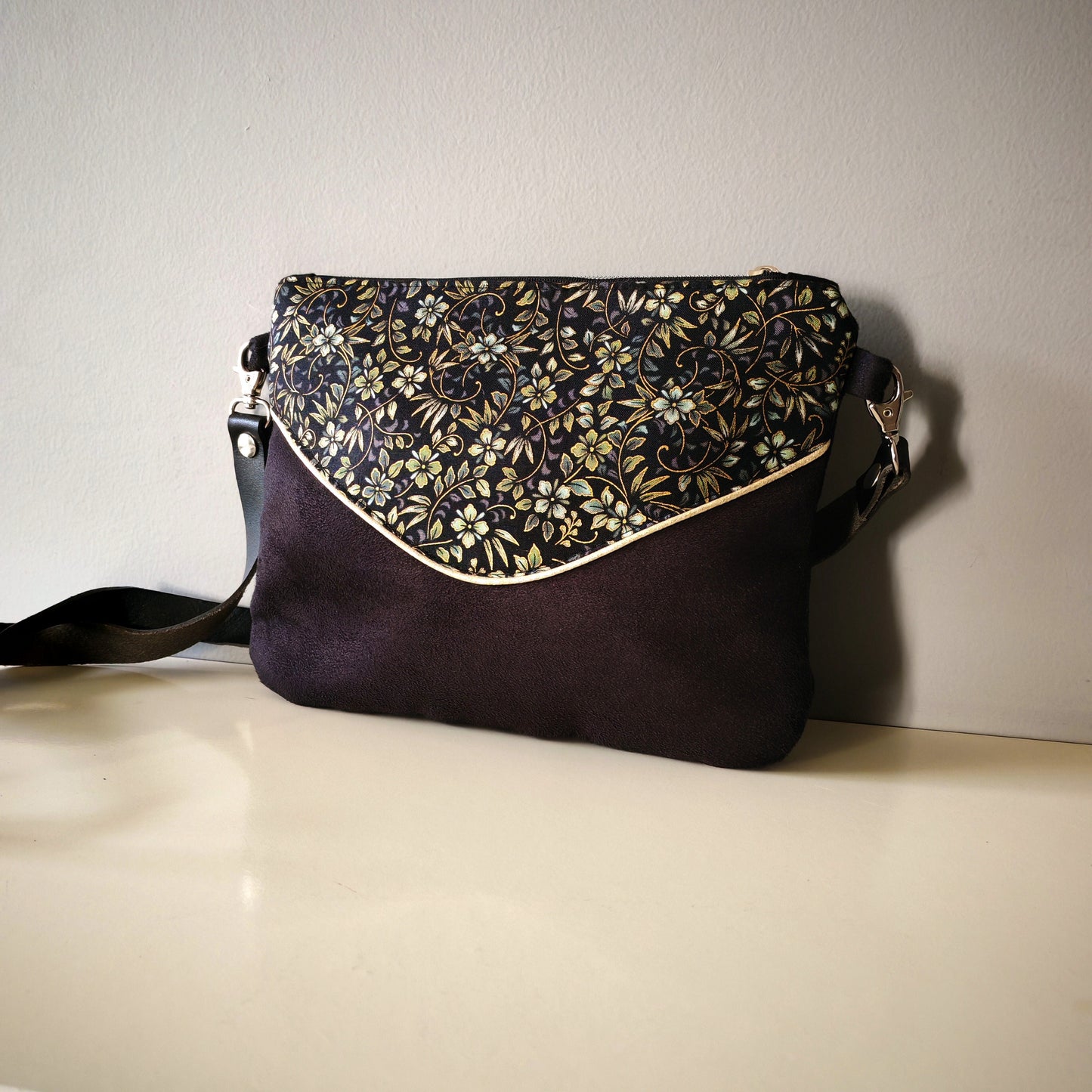 Le Petit Bandoulière noir vert et or