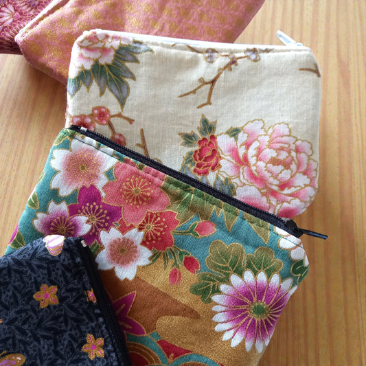 Les Porte-monnaies suédine ou simili cuir